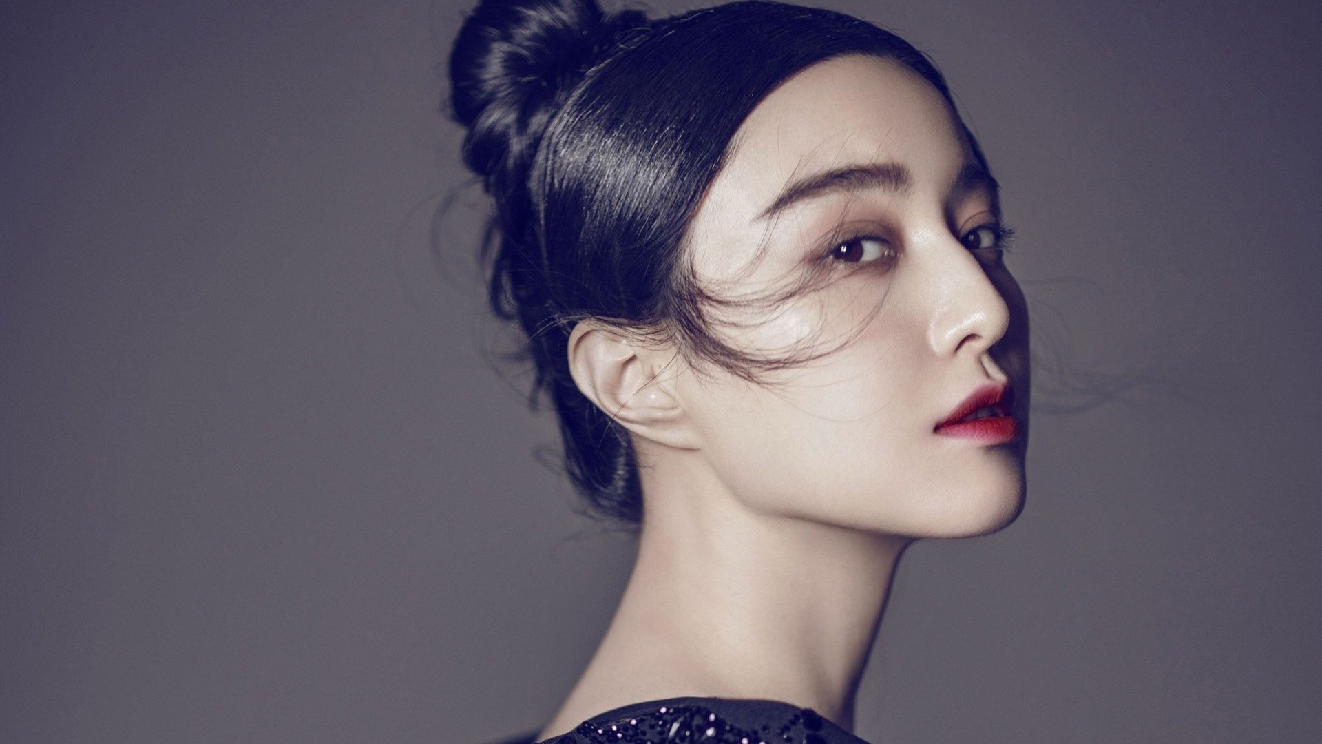 华体会在线-女篮主教练采访中强调细节决定比赛成败引发热烈讨论，女篮球队教练