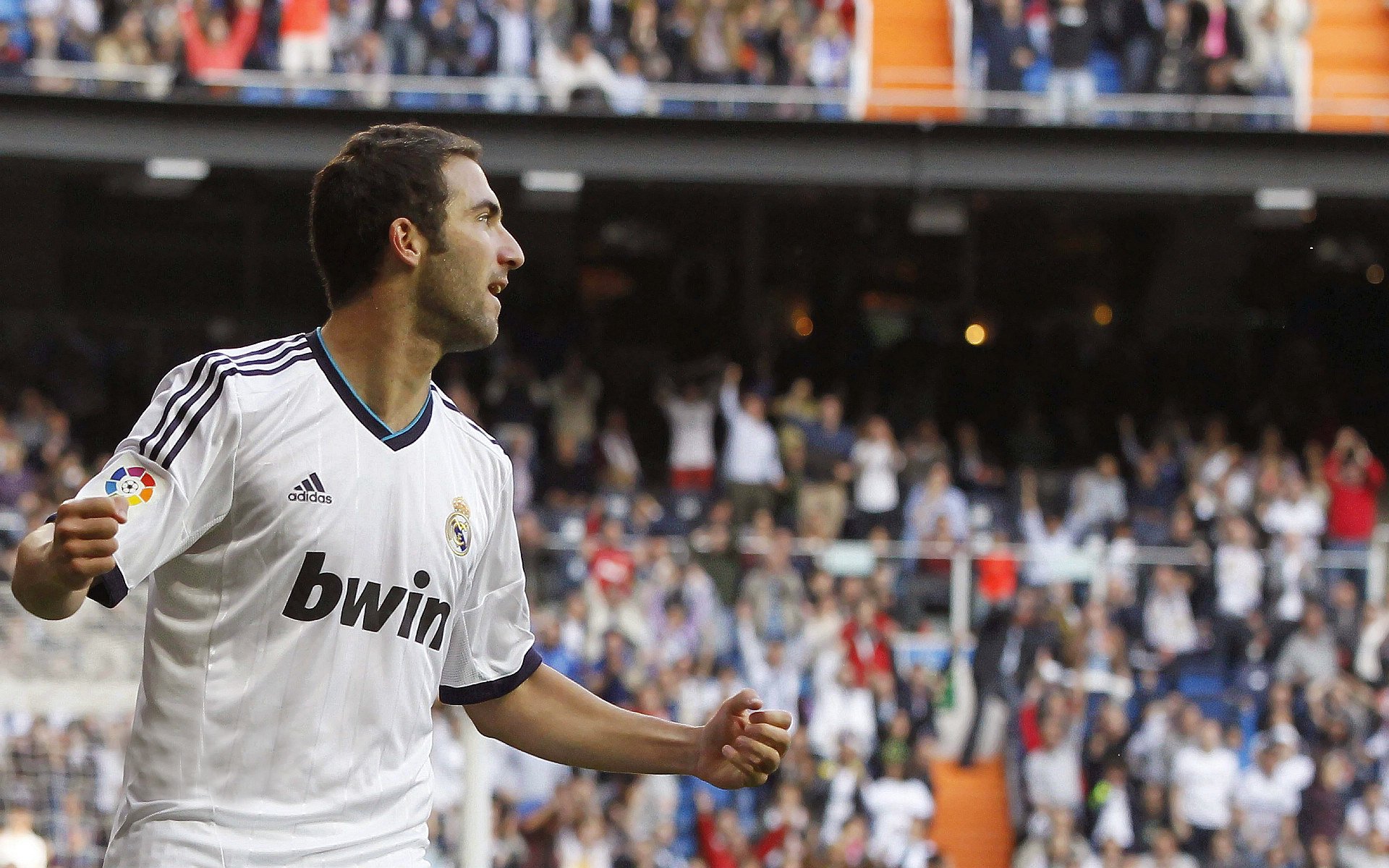 华体会体育官网登录-“安赫尔·巴尔博萨的攻守兼备与快节奏突破，成就美洲狮队的制胜利器”